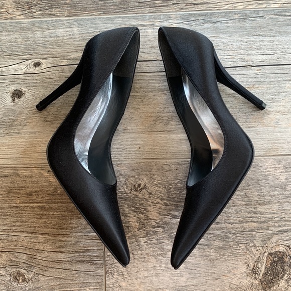 Stuart Weitzman heels - Picture 5 of 7